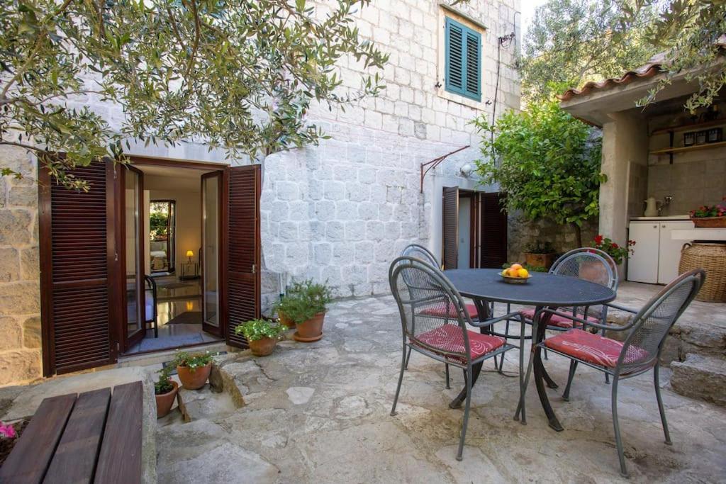 Old Town Apartment Split Exterior photo